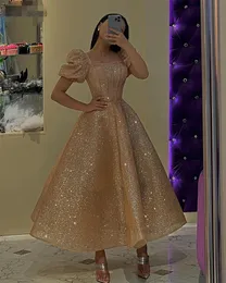 Funkelnde Pailletten-Gold-Prinzessin-Abschlussballkleider mit kurzen Ärmeln, Teelänge, Roben de Soiree, arabisches Dubai-Abendkleid, Puff-formale Party-Ballkleider