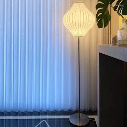 Lampade da terra Lampada con paralume in seta Luci decorative minimaliste giapponesi per soggiorno Decorazioni per la casa Designer Creative LED Stand Light