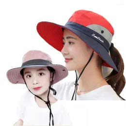 Berets Parent-Child vandringshatt Panama Summer UV Protection Bucket Cap Women Män boonie Lämplig för fiskebeach