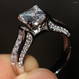 Pierścienie klastrowe Choucong Princess Cut Vintage Biżuteria 925 SREBROR SIRENT 3CT White Cz Symulowany kamienie Pierścień Pierścień Pierścień Rozmiar 5-11