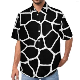 Camicie casual da uomo Camicette giraffa in bianco e nero Uomo Macchie animali Stampa Hawaii Manica corta Moda Camicia da spiaggia oversize Idea regalo