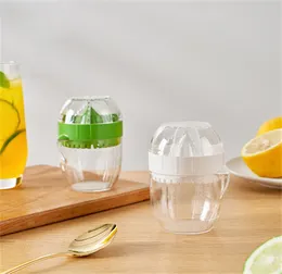 Ny citronpress med locket Plastic Manual Lemon Juicer Orange Press Cup Citrus Squeezer med Pour Pip Fruit Tools JL1540