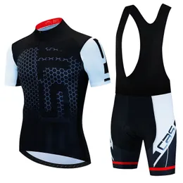 Camisas de ciclismo Tops Pro Jersey Conjunto Homens Bib Shorts Bicicleta Manga Curta Roupas Bicicleta Maillot Ciclismo Hombre Conjuntos Pretos Para MTB 230712