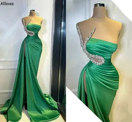 Elegant Emerald Green Satin Mermaid Evening Dresses Arabic Aso Ebi Sparkly Rhinestones One Shoulder Formal Party Gowns Thigh Split Sexy Prom Red Carpet Dress CL2622