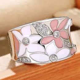 Huitan Romantico rosa/bianco fiori modello anelli per le donne anello smaltato fatto a mano con CZ gioielli femminili di nuova concezione regalo di fantasia