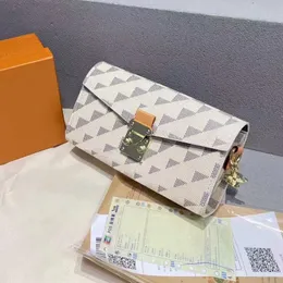 Moda kilitleme haberci çanta pu deri omuz altlık koltuk çantaları lüks tasarımcı tote klasik preslenmiş ekose kadınlar gece elbise crossbody çanta çanta