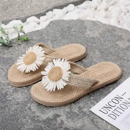 Talltor 2023 Summer Imitation Straw Women's Sandals Flipflops Fashion Beach Flateled Bekväm utomhus 230713