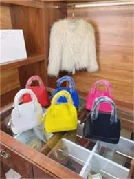 Ladies luxury brand handbag 2023 High-end fashion bag 6 colors to choose from, matching bag size: medium 20cm small 15cm material and feel good handbag designer bag