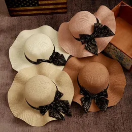 Breda brim hattar sommar naturligt stort band båge halm handgjorda kvinnor solen stor korrugerad kant strandmössor för semester gorro