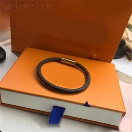 Красная веревка браслет Homme Bracelet Bracelet Designer аксессуары панк Панки Золотые детали Любовь браслеты Cjeweler Ladies Элегантные роскошные браслеты мода C23