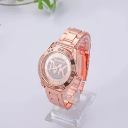 Armbanduhren Luxus TVK Mode Casual Uhr Silber Armband Uhr Frauen Strass Uhren Damen Elegante Quarz Armbanduhr