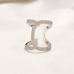 Varumärkesring Riktigt guldpläterat rostfritt stål Öppna bandringar Fashion Designer Luxury Rhinestone Crystal Ring for Womens Wedding Jewelry Gifts