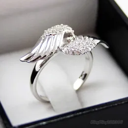 Bling Bling VVS Moissanite Ring 100% 925 스털링 링 디자이너 스타일 Topaz CZ New Ring Create Angel Wings Women 's Ring