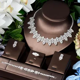 Halsbandörhängen Set Hibride Exclusive Flower Shape Dubai Jewellery Luxury Cubic Zirconia and Earring Party for Women N-1372