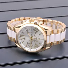 38 Relogio Women Watches Luksusowy Wist Fashion Złota tarcza z kalendarzem składane zapięcie Master Male Prezent Wakacje Wome271i