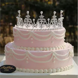Nowy przyjazd 2019 Dekoracja ciasta weselnego Srebrna złote sztuczne perełki Rhinestone Bridal Tiara Crown Headpiece Akcesoria237t