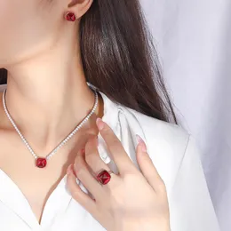 Cluster Rings Fashion S925 Silver Ladies Personality Ruby Sugar Tower Stud Earrings Ring Full Diamond Necklace Set