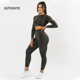 ヨガの衣装Gutashye女性のトラックスーツシームレスセットスポーツスーツフィットネスロングスリーブトップジム衣類女性トレーニングスポーツウェア230713