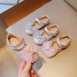 Sneakers Girls Leather Shoes Mary Janes White Silver for Wedding Party Lace Bow knot Princess Kids Casual Children s Dress 21 30 230714