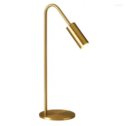 مصابيح طاولة حديثة مصباح LED مصباح الذهب البهو Gold Bedroom Bedside Desk Night Light Light Home Home Fileting AC90-260V