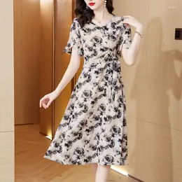 Casual Dresses Show Thin French Floral Dress Large Size Belly Covering Temperament Skirt Female Summer 2023 Model