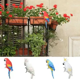 Dekoracje ogrodowe Parrot Decor Decor Parrot Parrotra Rzeźba realistyczna tropikalna ptaki wystrój na patio balkon ogrodowy park na zewnątrz ptak na zewnątrz L230715