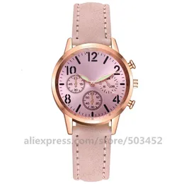 Orologi da donna 100 pezzi / lotto Casual da donna d'affari femminile al quarzo quadrante luminoso in vetro per il tempo libero orologio da polso cinturino in pelle classico orologio Reloj 230714