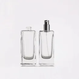 Flat Square Perfumes Bottle Screw Spray Pump Empty Square Glass Spray Bottle with Wooden Lids