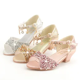 Sandals Girls Children Crystal Shoes 2023 Summer Kids Glitter High Heels Sequined Pendants Open Toes Princess 230714