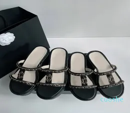 2023 Scarpe eleganti Sandali da donna Pantofole Scarpe da spiaggia alla moda