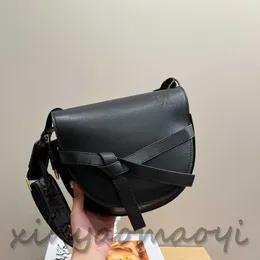 Designer Luxury High Quality Shoulder Bag Unisex Designer Underarm Bag Crossbody Bag Large Sadle Bag Classic Logo Casual Fashion 22*20 V104103