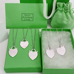 Designer New 19mm Heart Necklace Women Stainless Steel 19mm Couple Pendant Jewelry on the Neck Valentine Day Gift for Girlfriend