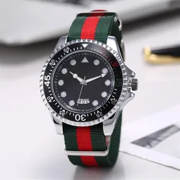Top Marke Luxus Mode Taucher Uhr Männer 30ATM Wasserdicht Datum Uhr Sport Uhren Herren Quarz Armbanduhr291I