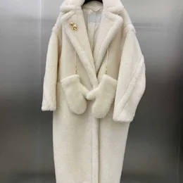 Luxury Wool Coat Max Designer Teddy Cardigan Jacket Winter Fashion Warm Woolen Coats Long V-neck Windbreaker American Women Clothing Usa Size XS-M