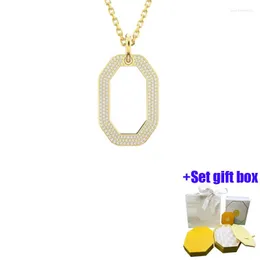 Chaînes à la mode et charmante or géométrique boucle pendentif bijoux collier adapté pour les belles femmes à porter