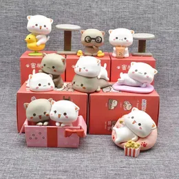 Blind Box Kawaii Mitao Cat Blind Box Sezon 2 Tajemnicze pudełko Cute Cartoon Doll Model Figure Figurka Zgadnij torbę Ciega urodzinowe Prezenty 230715