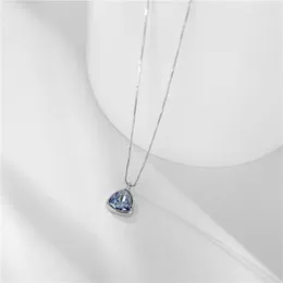 Chains HUAMI 2023 Luxury Fashion Heart Shaped Cubic Zirconia Ladies Necklace Starry Blue Love Memorial Party Wedding Jewelry