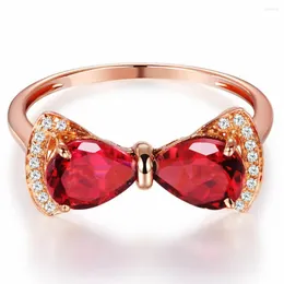Klusterringar 18k rosguldfylld bowknot anillos mujer röd kristall rubin ädelstenar diamanter för kvinnor chic smycken trendig tillbehör
