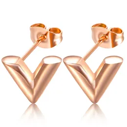 Men earrings luxury earrings Classic V Titanium steel earrings Charm designer for women double letter stud luxury jewlery love Europe America Fashion L3