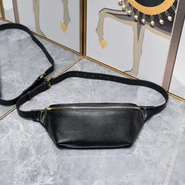 A nova bolsa de 2023! A forma do semicírculo é o pacote original, ajuste as tiras de couro com fivela também pode ser ajustada no pacote de peito e bolsa de ombro inclinada