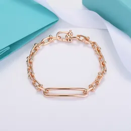 Designer smycken Ny u-formad t charms armband för kvinnor små länkarmband i gult guld högkvalitativa engagemang bröllop gåvor med låda