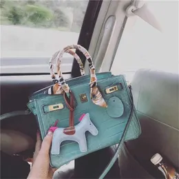 Platinum Luxurys torebka skórzana torba do wzoru krokodyla damska Skewka prawdziwa torba moda wszechstronna mała torba