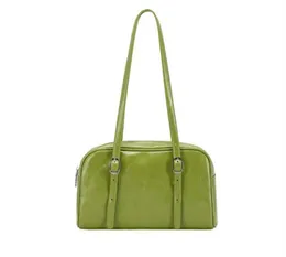 여성을위한 프랑스 작은 디자인 가방 2023 새로운 여성 가방 트렌드 패션 겨드랑 가방 질감 세련된 핸드 헬드 스틱 가방