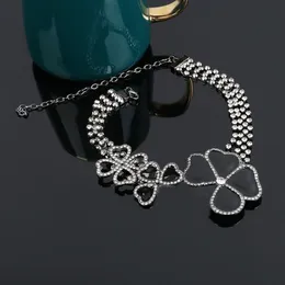 Luxuriöse 925 versilberte Marken-Buchstaben-Halsketten, Designer-High-End-Hip-Hop-Edelstahl-Halskette, eingelegte Kristall-Pullover-Ketten, Strass-Kettenschmuck