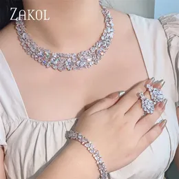 Conjuntos de joias de casamento ZAKOL Marca de luxo branco Dubai Nigéria Conjunto para mulheres AAA CZ Brincos de zircônia colar Vestido de noiva SP2002 230717