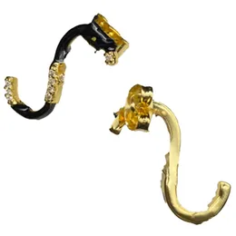 Orecchini in metallo di design Orecchini in oro con fascino chic Orecchini da donna con orecchini di classe Gioielli per copricapo da festa con confezione