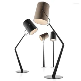 Stehlampen Nordic Designer Spotlight Lampe LED Schwarz Metallic Glanz Kunst Lampenschirm Home Decor Wohnzimmer Schlafzimmer Nachttisch Licht