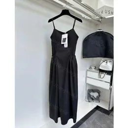 23ss Summer Dress Abbigliamento da donna firmato Abiti da donna Abito con scollo all'americana impreziosito da perle e diamanti Abbigliamento da donna di alta qualità a1