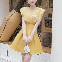 Casual Dresses French Niche Design Sweet Dress 2023 Summer Women Fashion Celebrity Elegant Flying Sleeves High Waisted Short Female