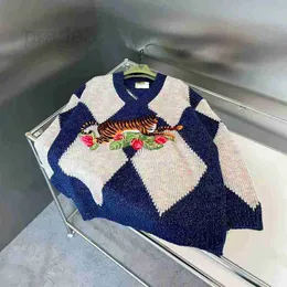 Designer de suéteres femininos No outono e no inverno, o design com decote em V do suéter tigre bordado com contraste de losango é mais fino e solto 1PKB